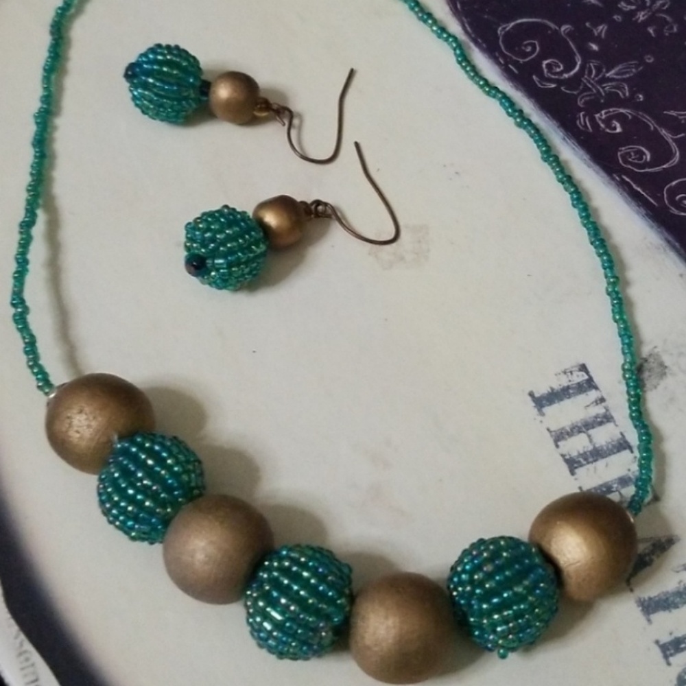 Chunky Beaded Necklace & Earrings Set